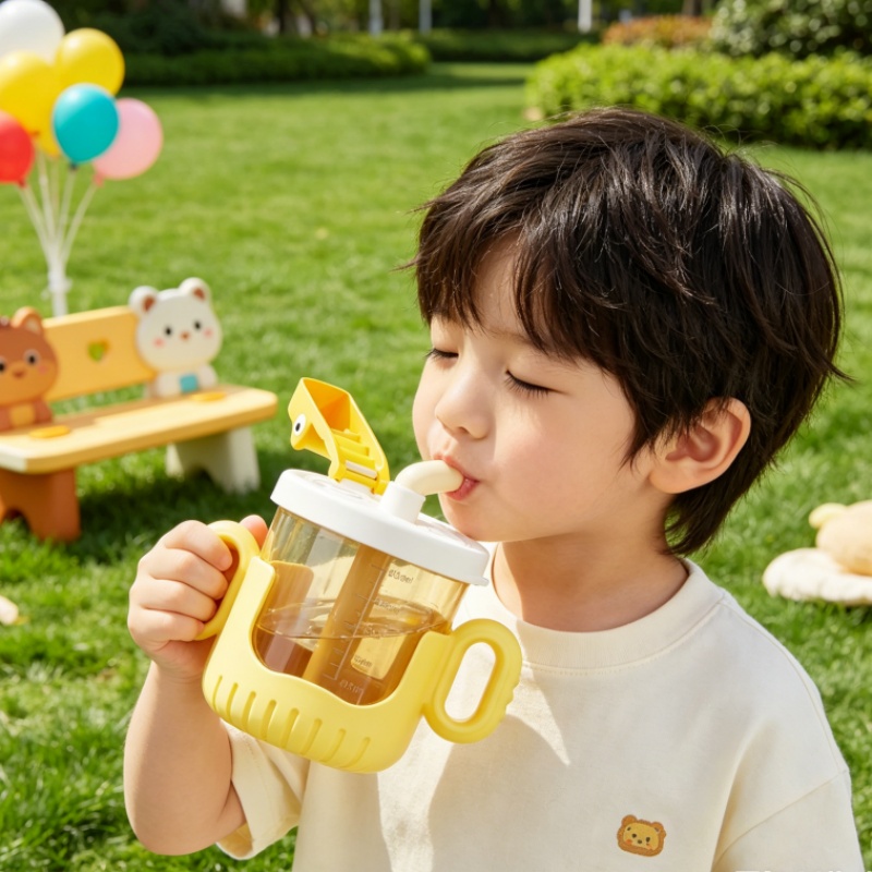 Baby Food Hipp - Kreskówkowy kubek dla dzieci z motywem