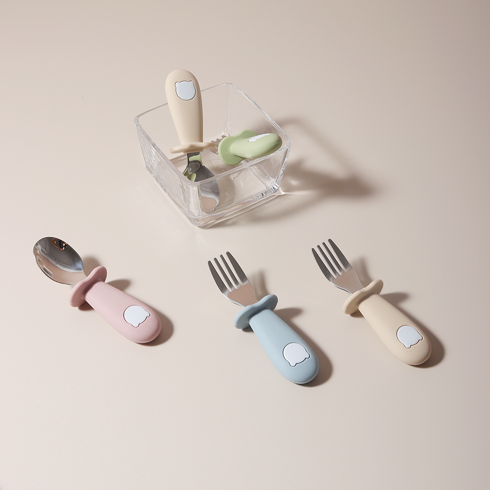 Nowy silikonowy zestaw łyżeczk – Self Feed Spoon recenzja i cena